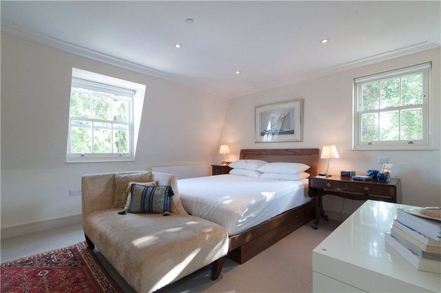  Image of 4 bedroom Mews for sale in Magdalen Road London SW18 at Magdalen Road Wandsworth Earlsfield, SW18 3NP